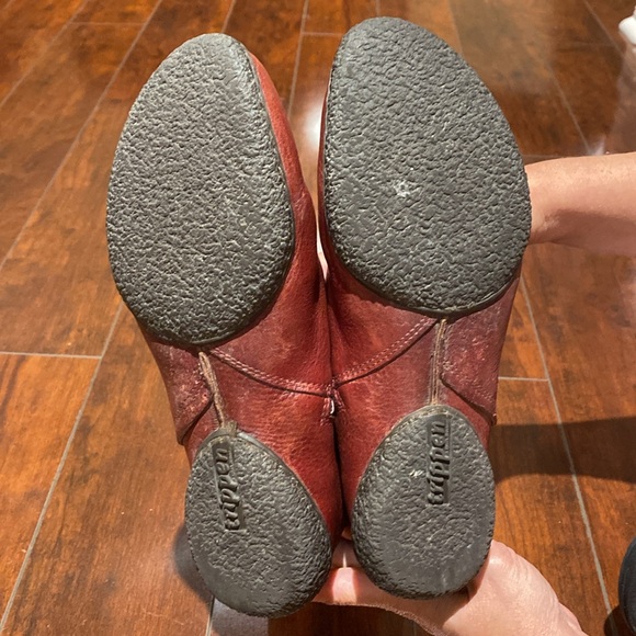 Gorgeous red Trippen all leather boots - Picture 3 of 4